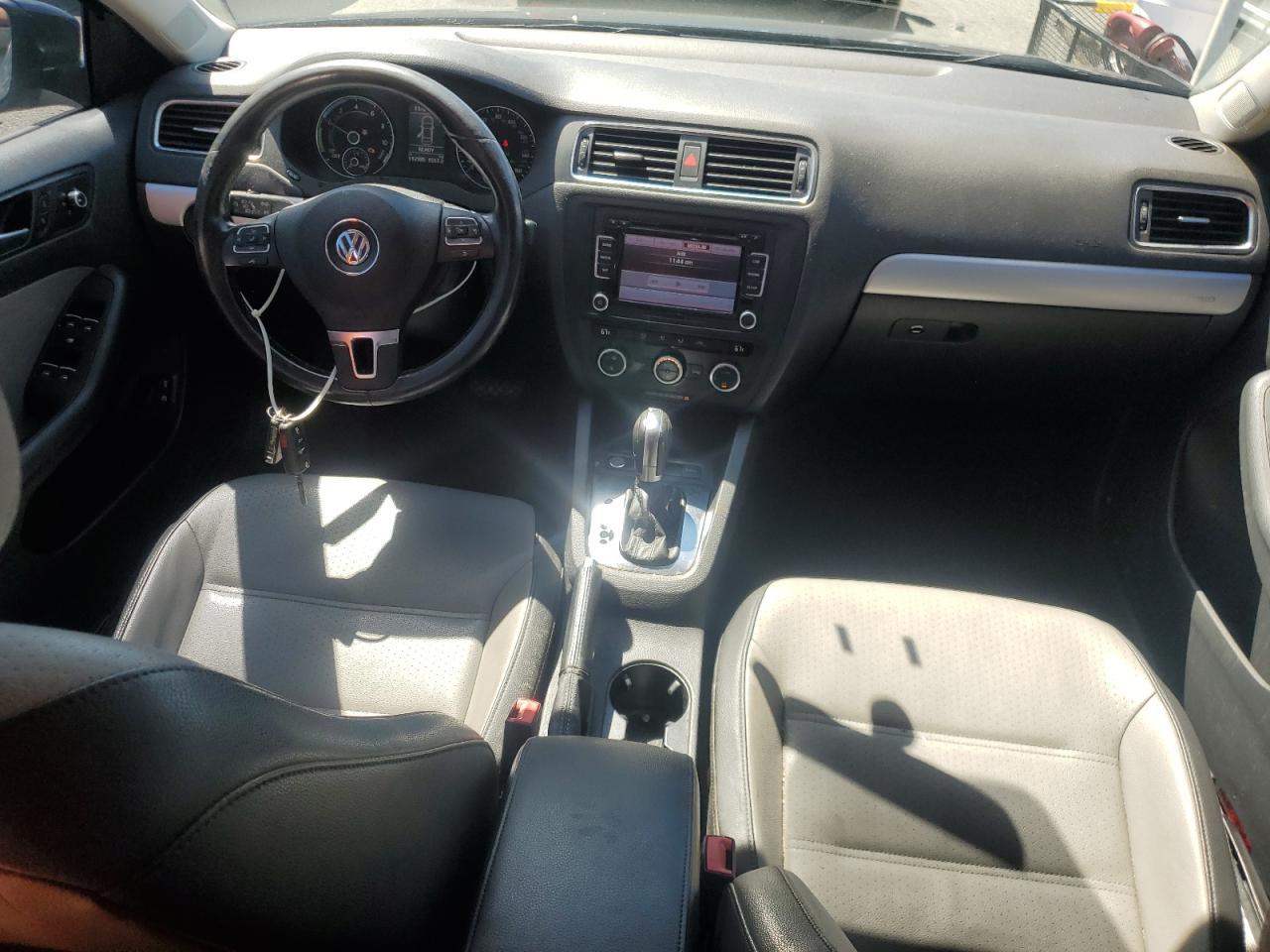 2013 VOLKSWAGEN JETTA