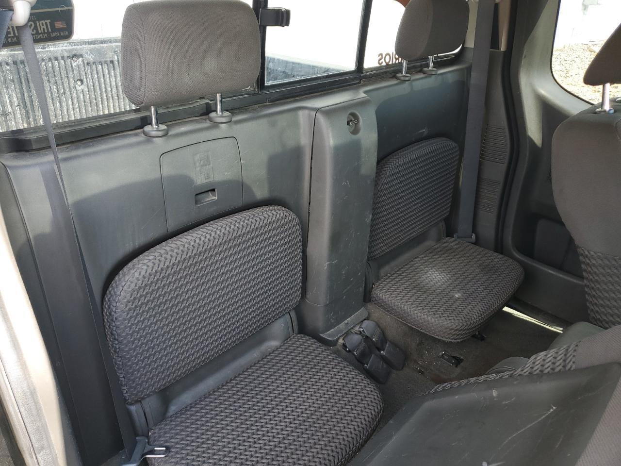 2010 NISSAN Frontier