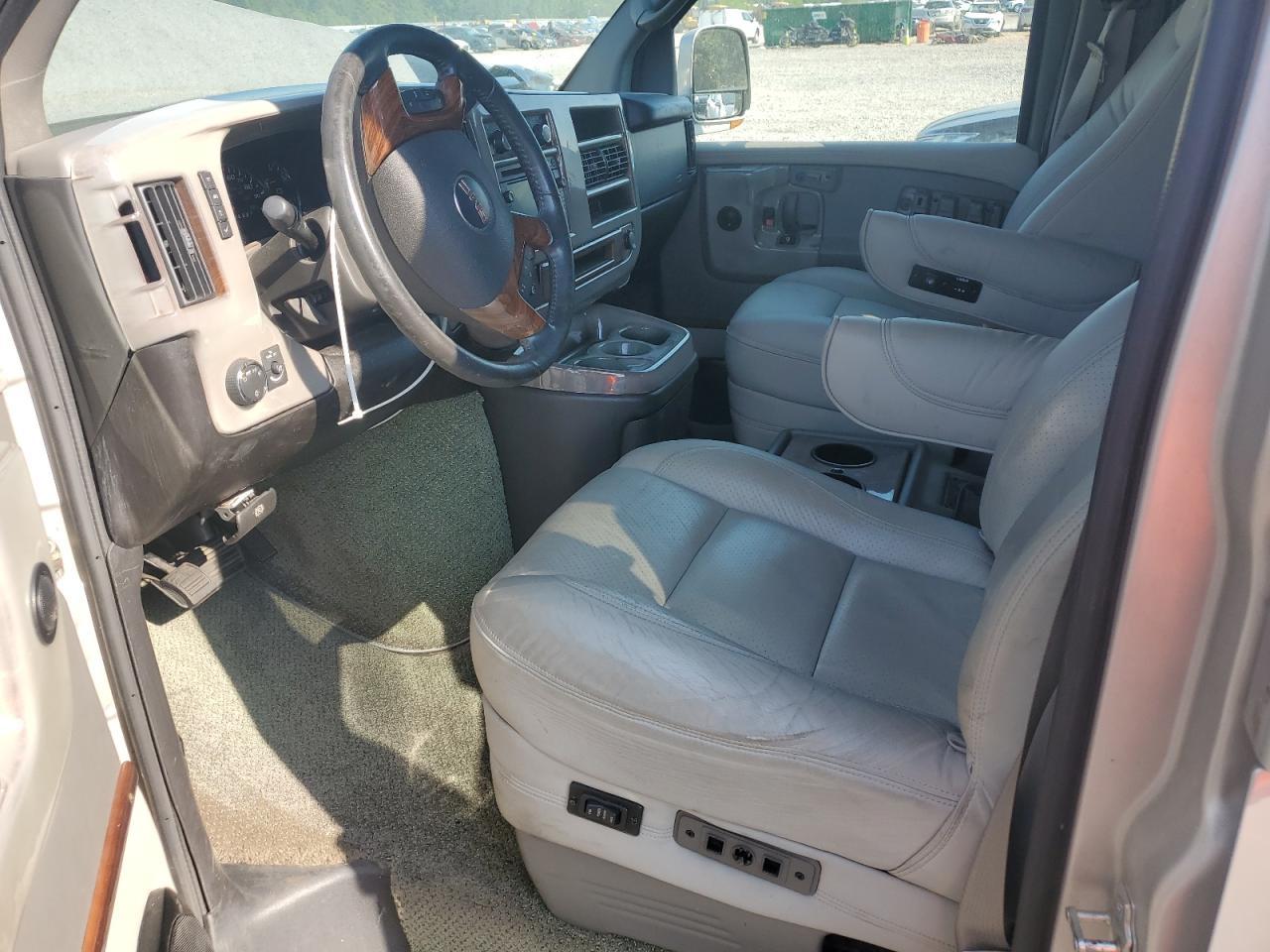 2009 GMC Savana