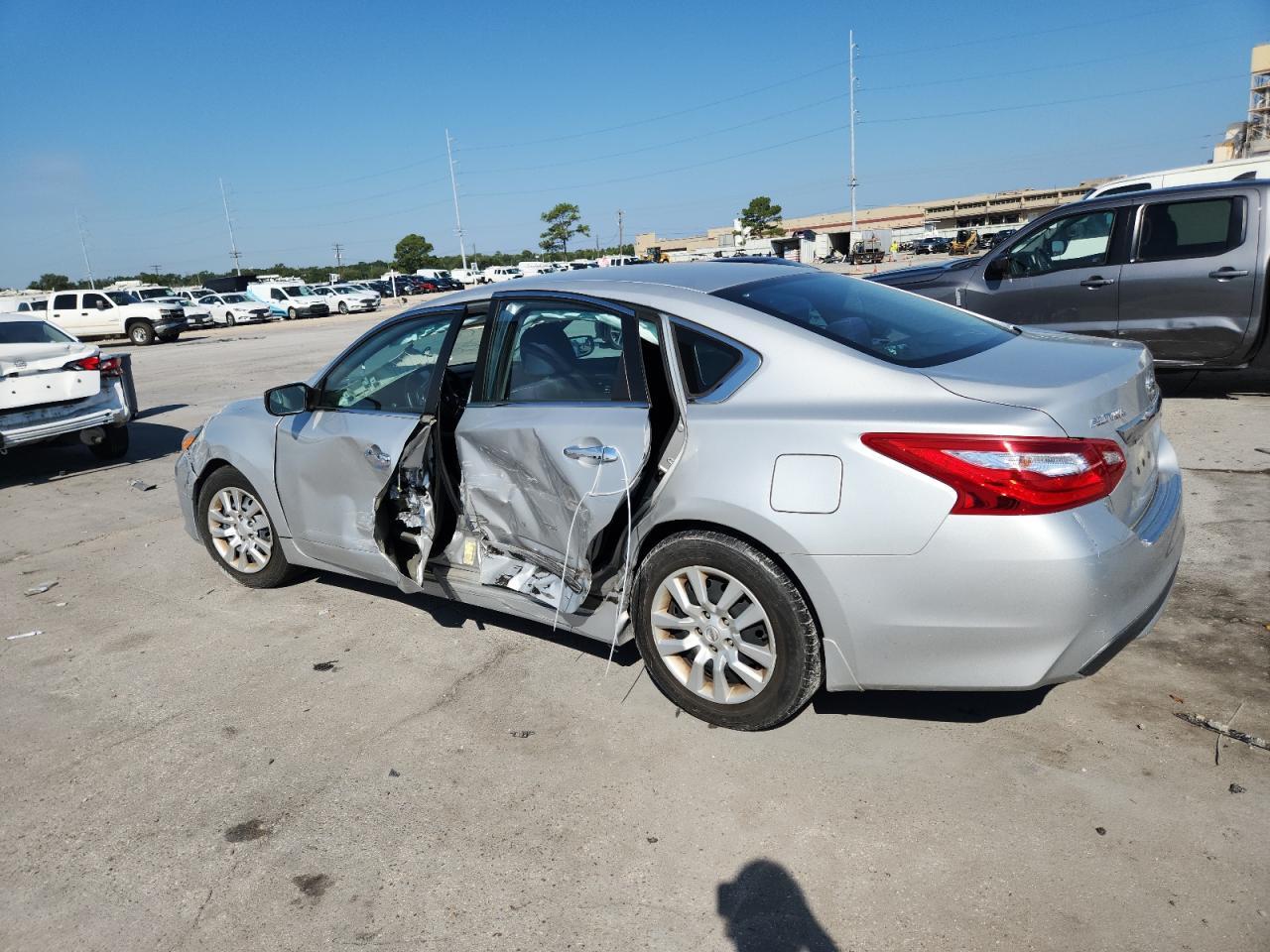 2017 NISSAN ALTIMA