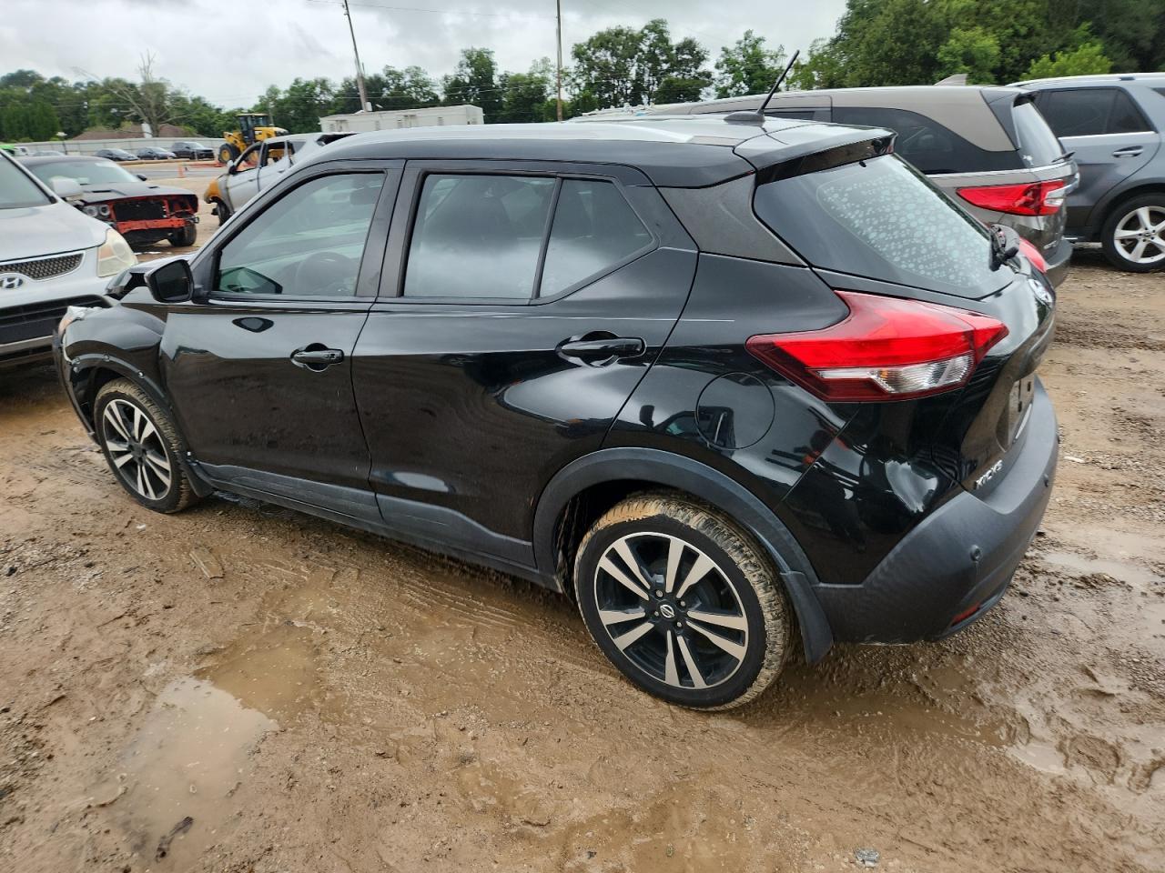 2020 NISSAN KICKS