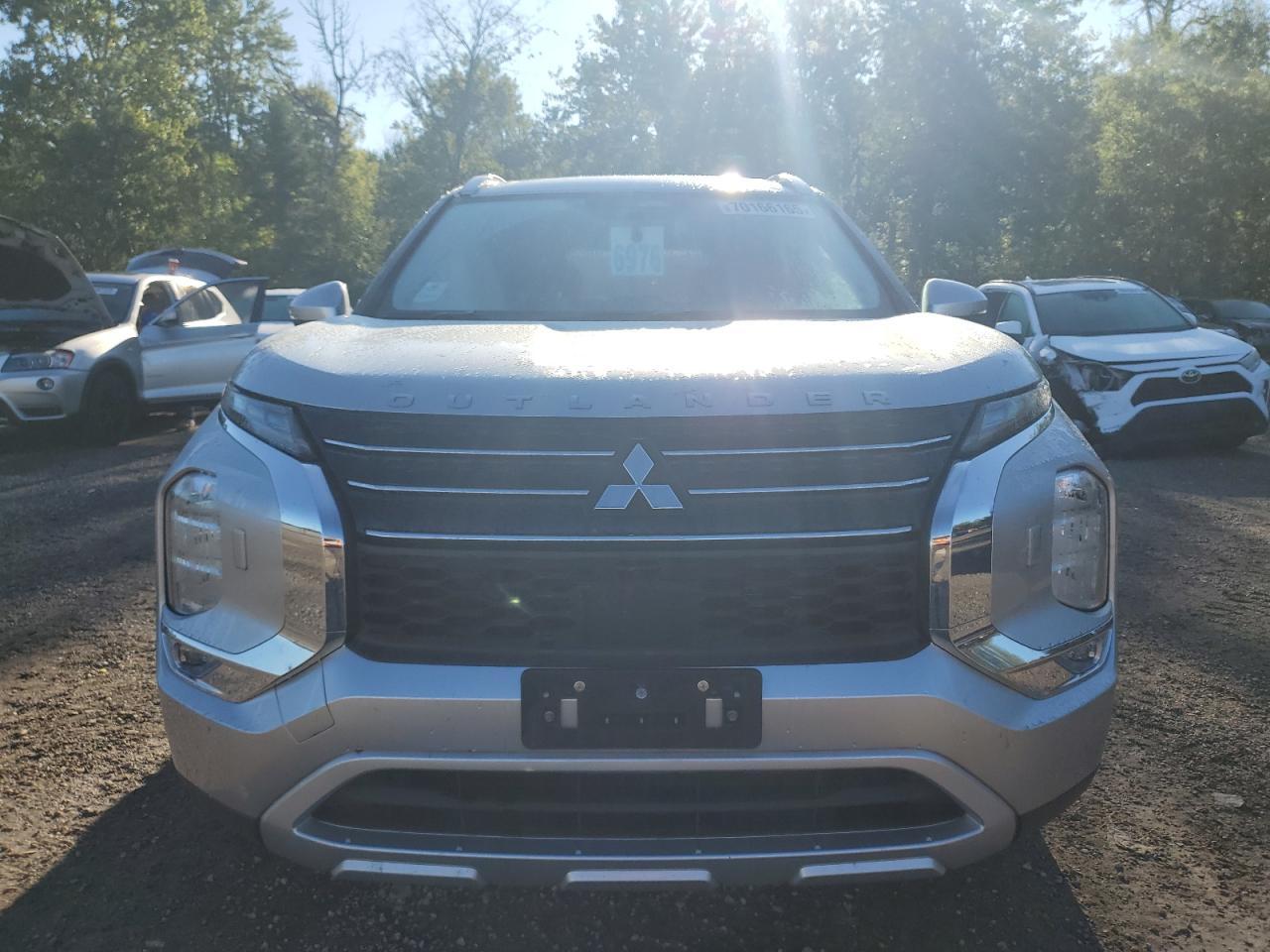 2025 MITSUBISHI outlander