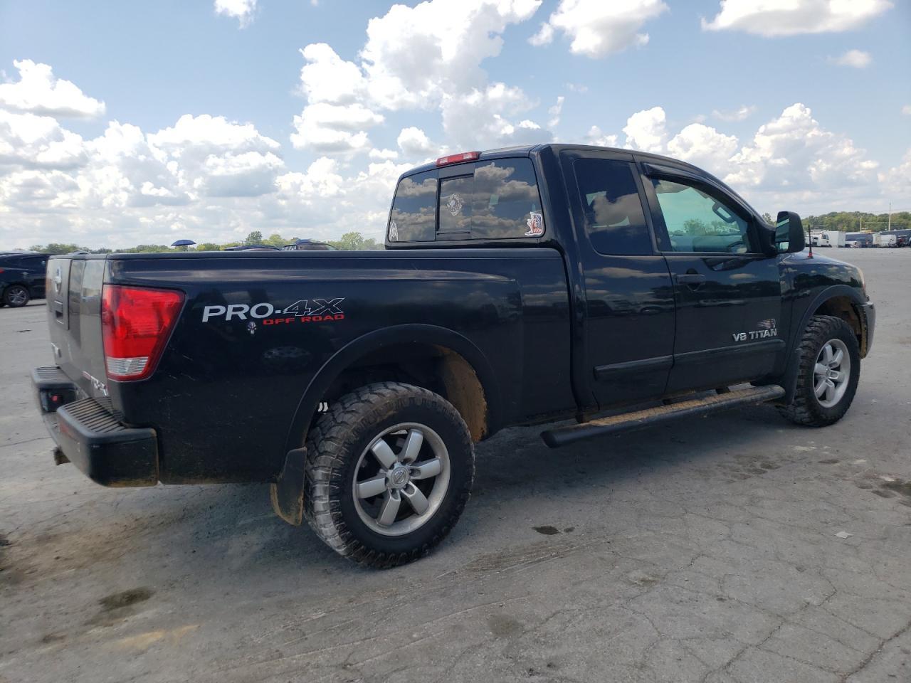 2012 NISSAN Titan