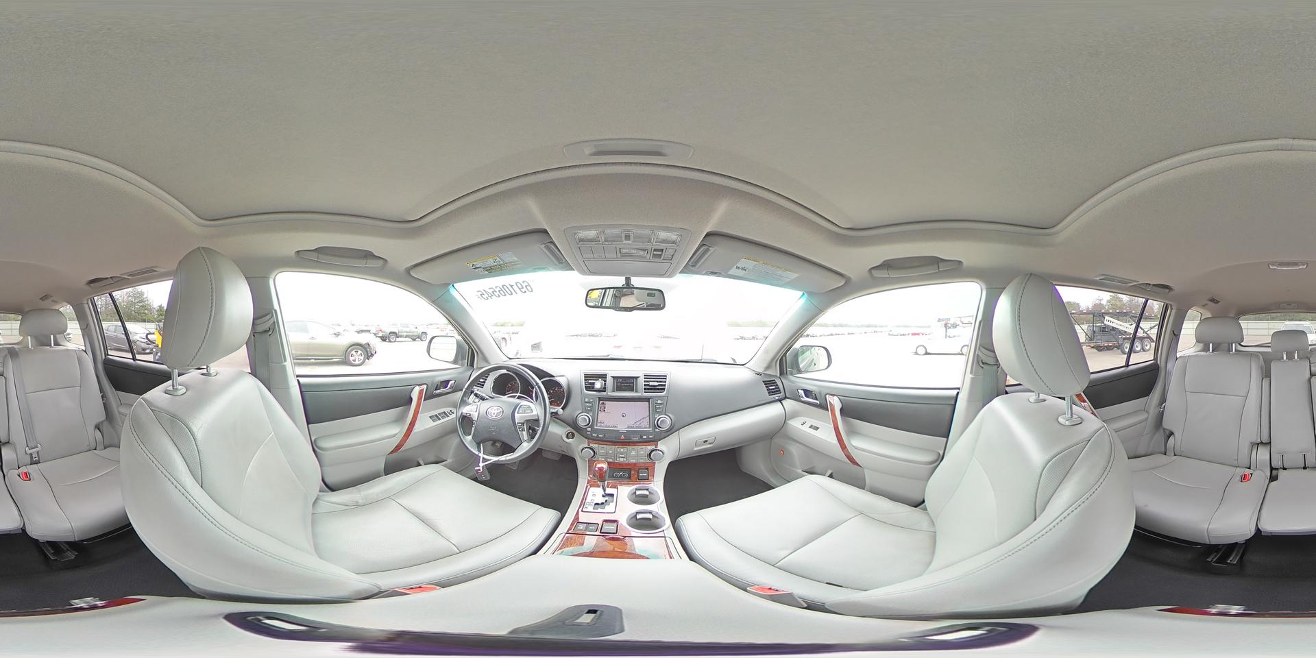 2011 TOYOTA HIGHLANDER