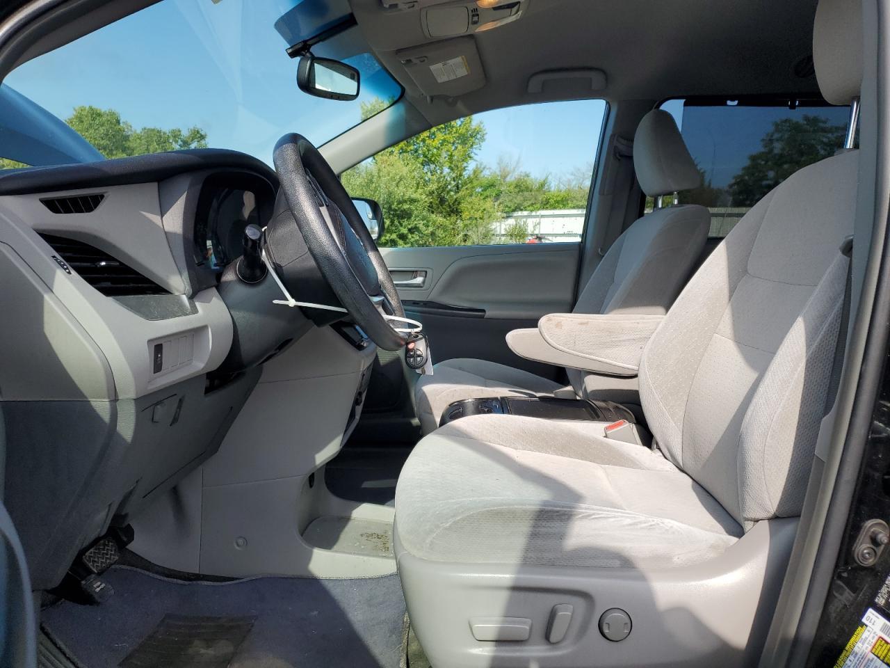 2015 TOYOTA SIENNA