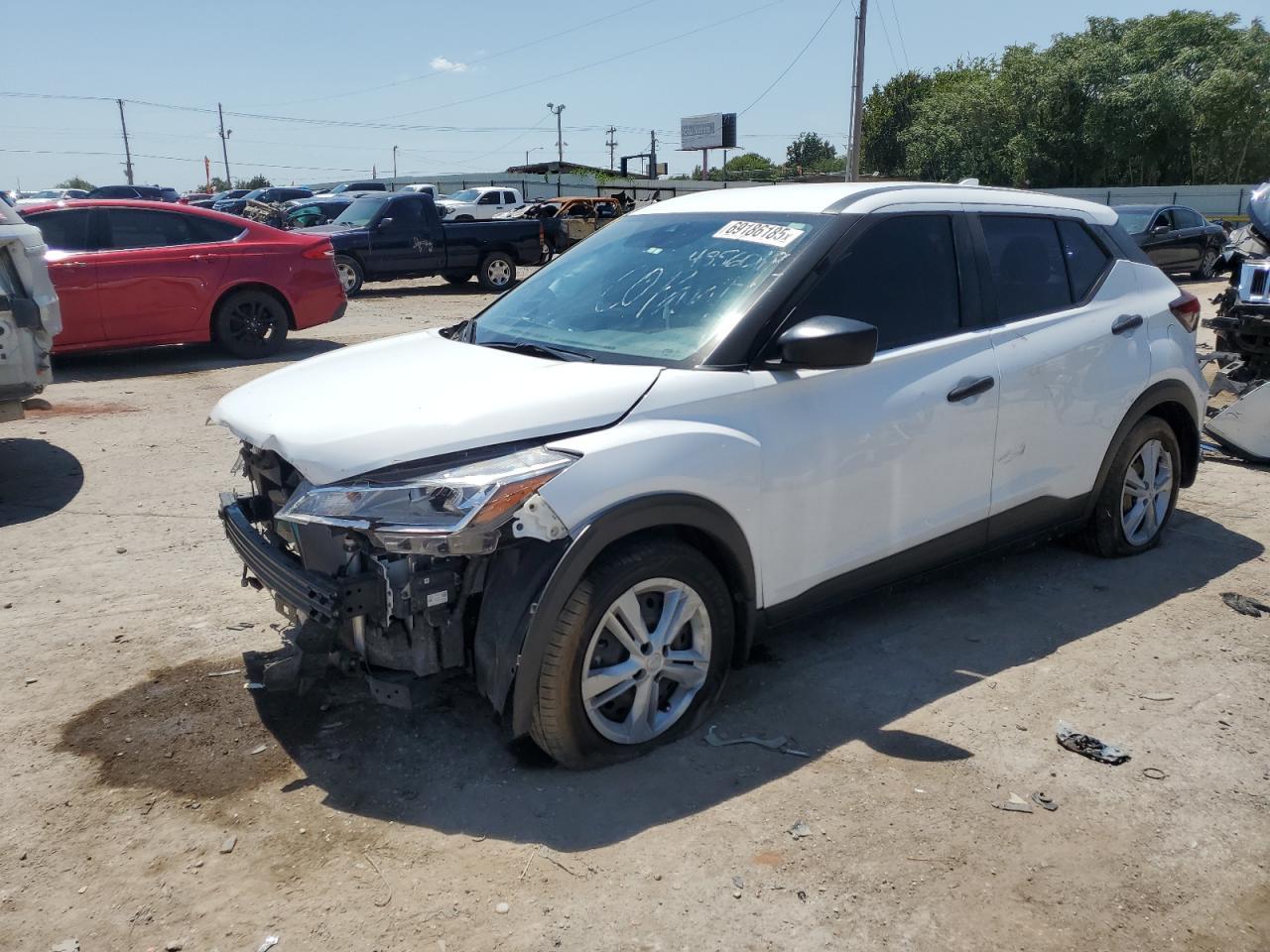 2022 NISSAN KICKS