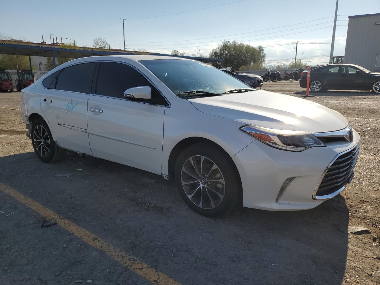 2018 TOYOTA Avalon