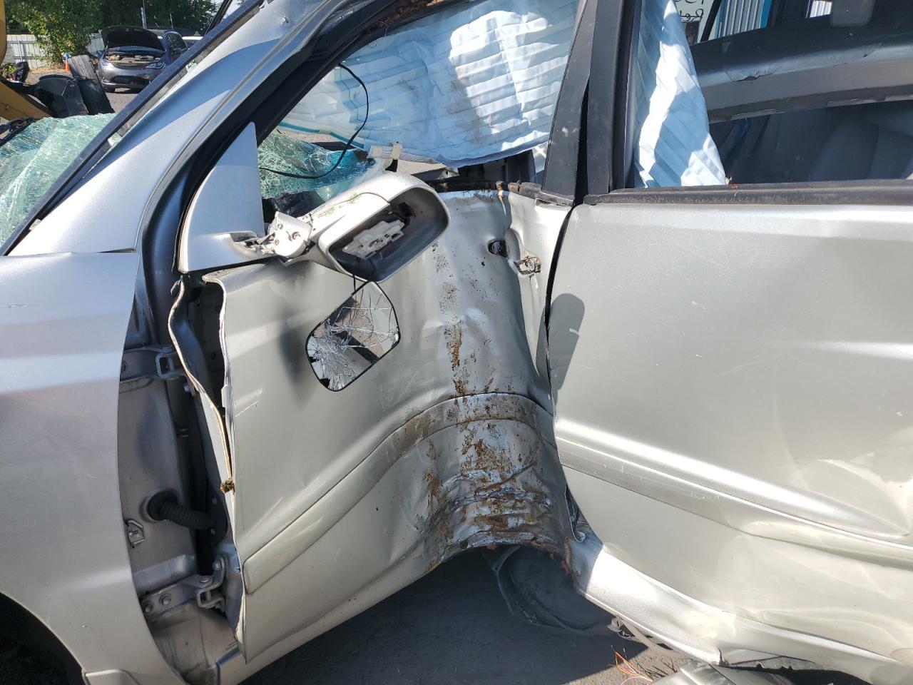 2004 TOYOTA HIGHLANDER