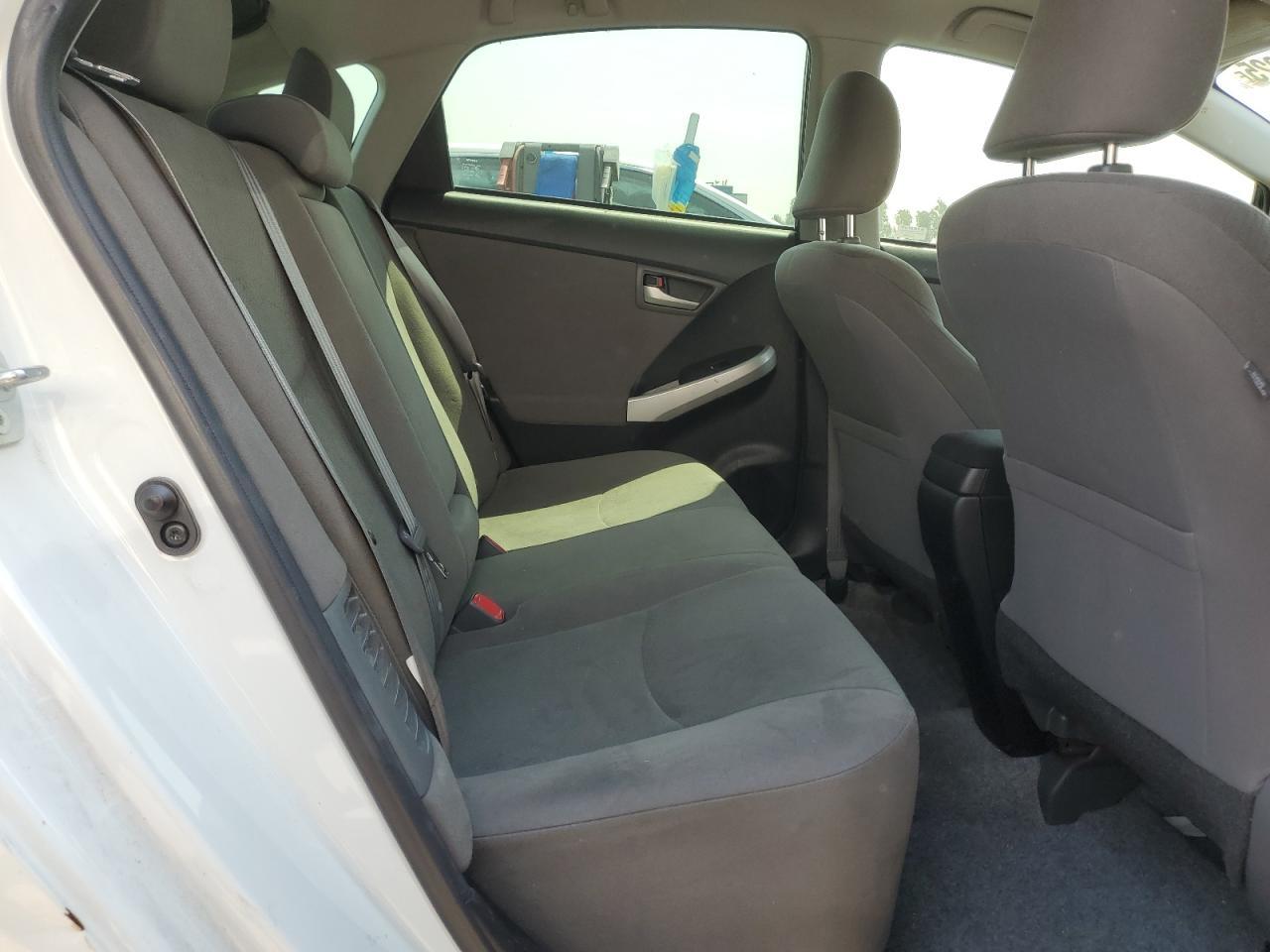 2015 TOYOTA PRIUS