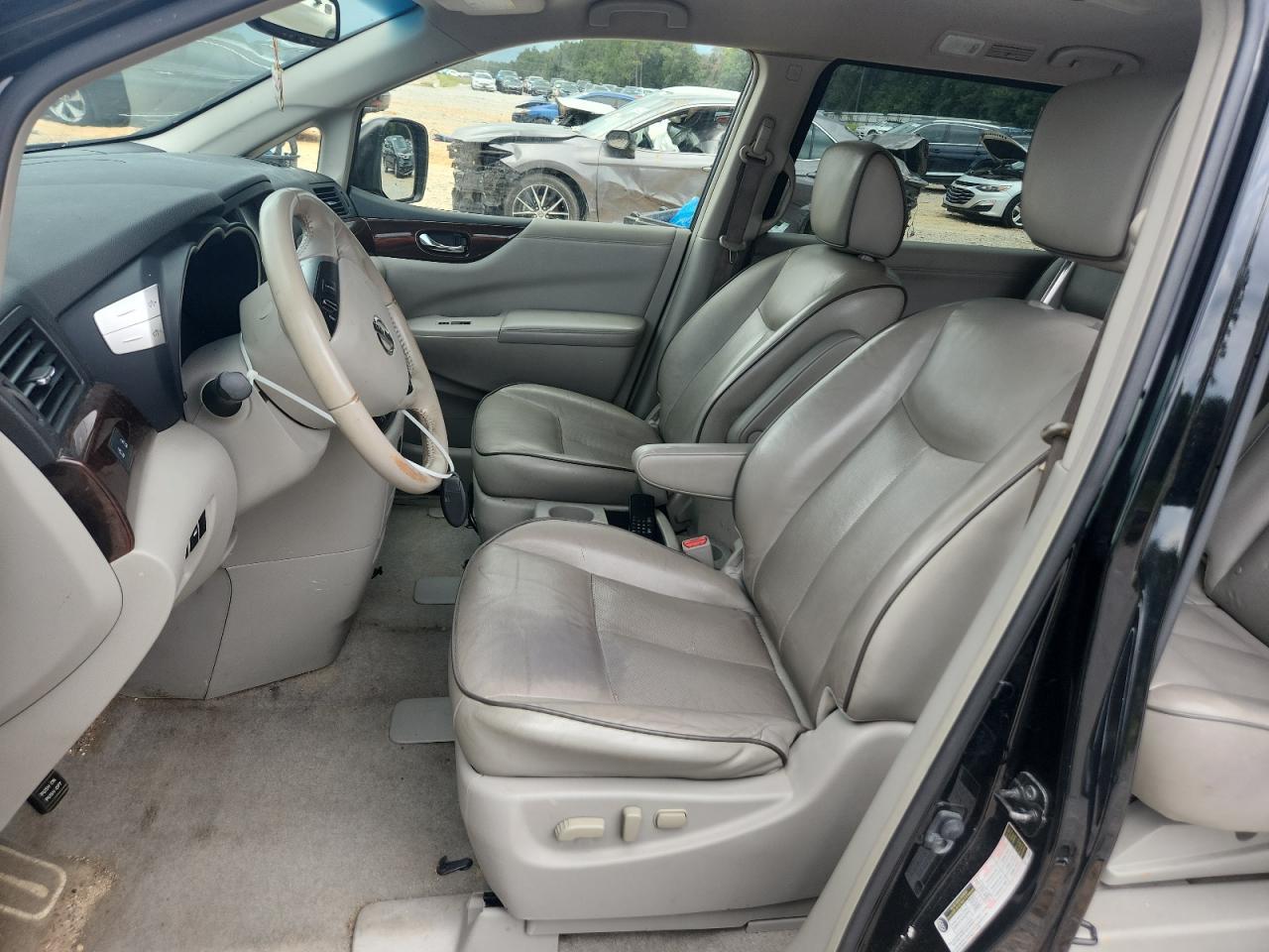 2013 NISSAN Quest