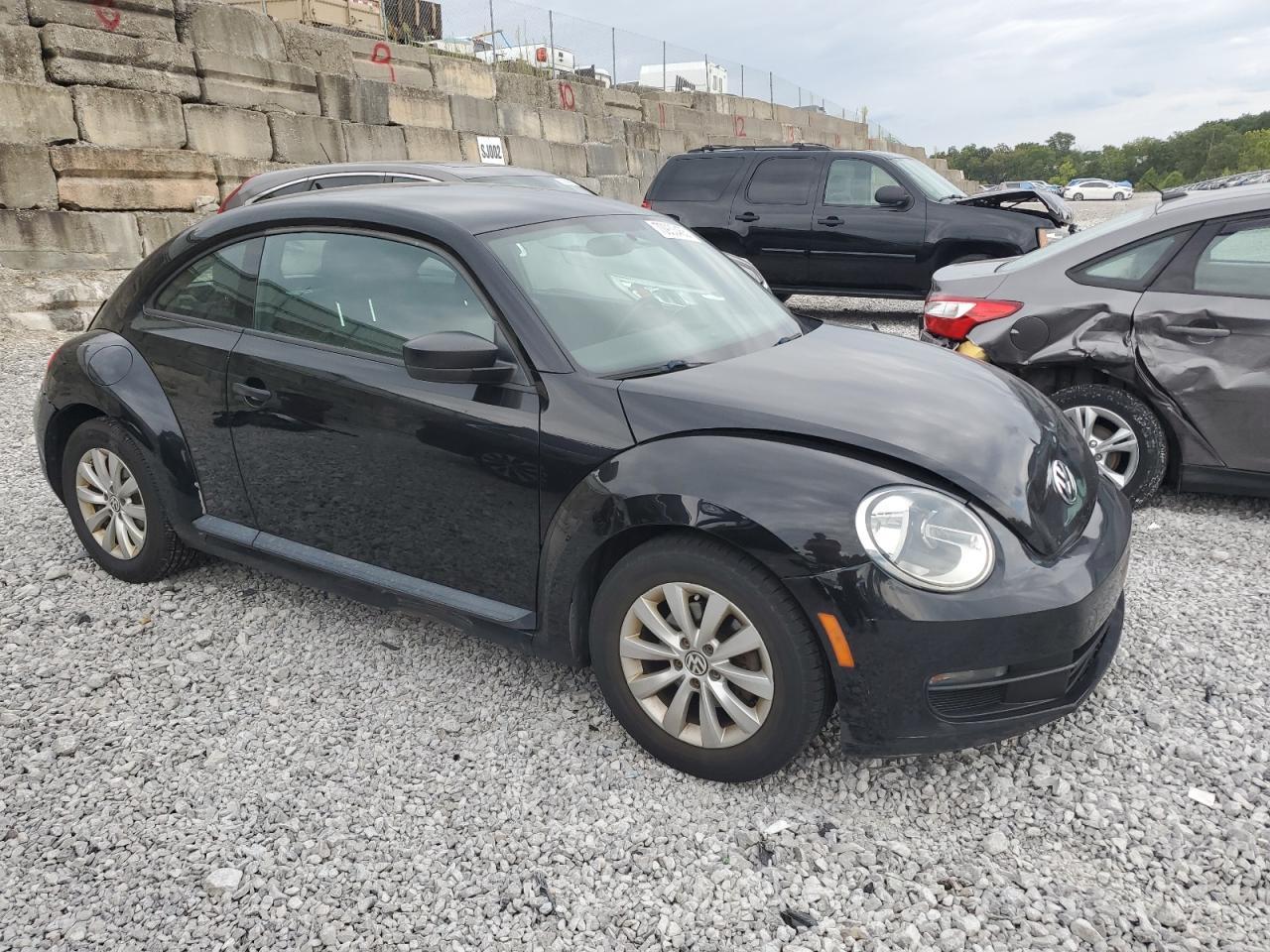 2013 VOLKSWAGEN Beetle