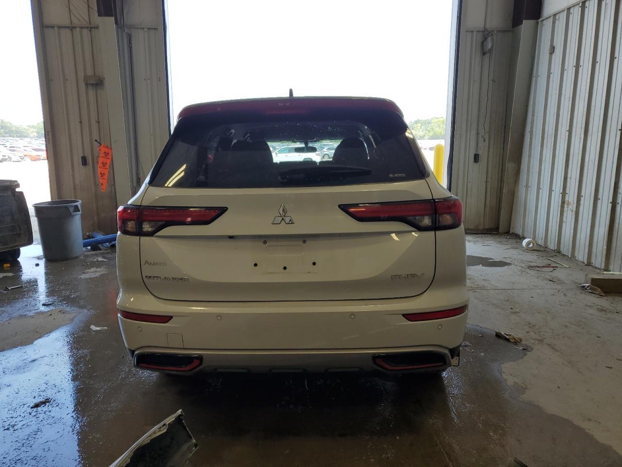 2023 MITSUBISHI outlander