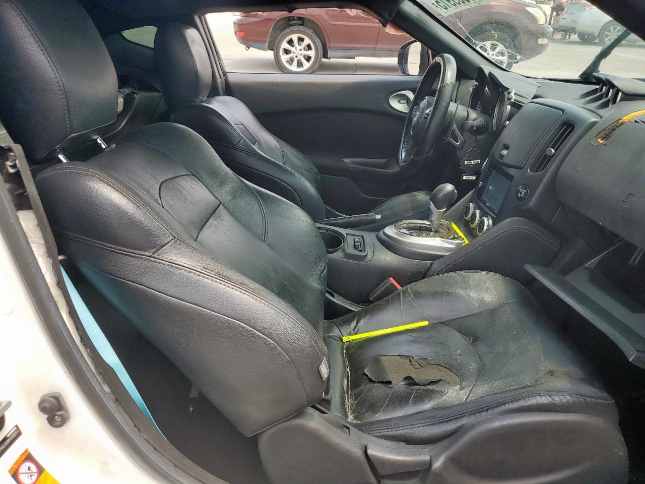 2009 NISSAN 370Z