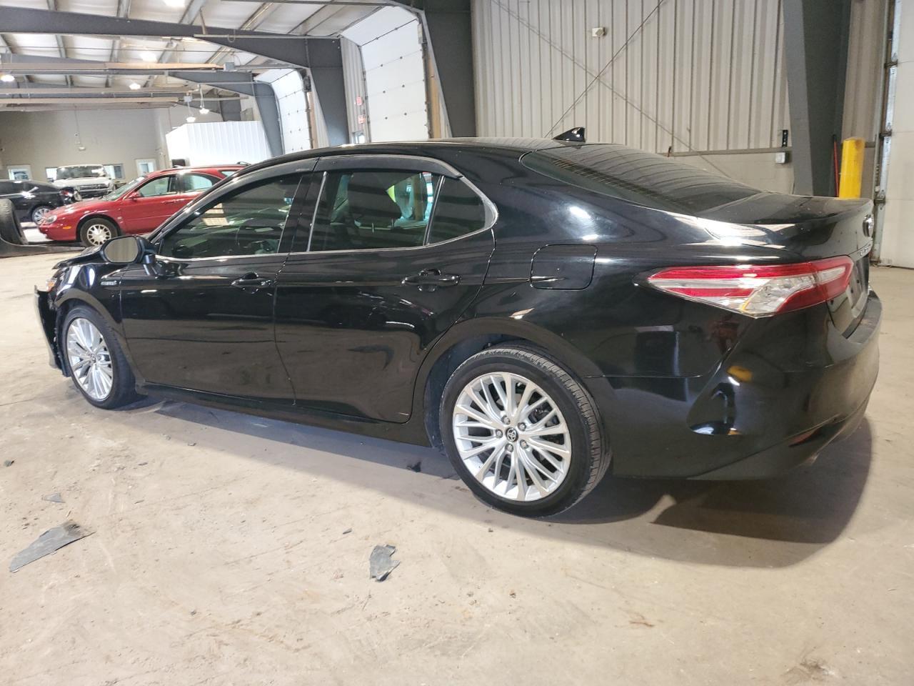 2019 TOYOTA CAMRY