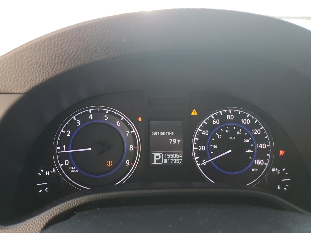 2015 INFINITI Q40