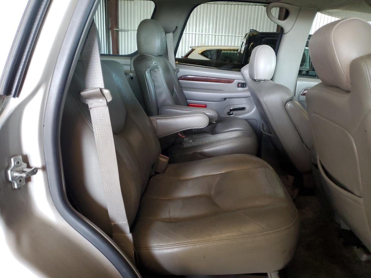 2005 CADILLAC ESCALADE