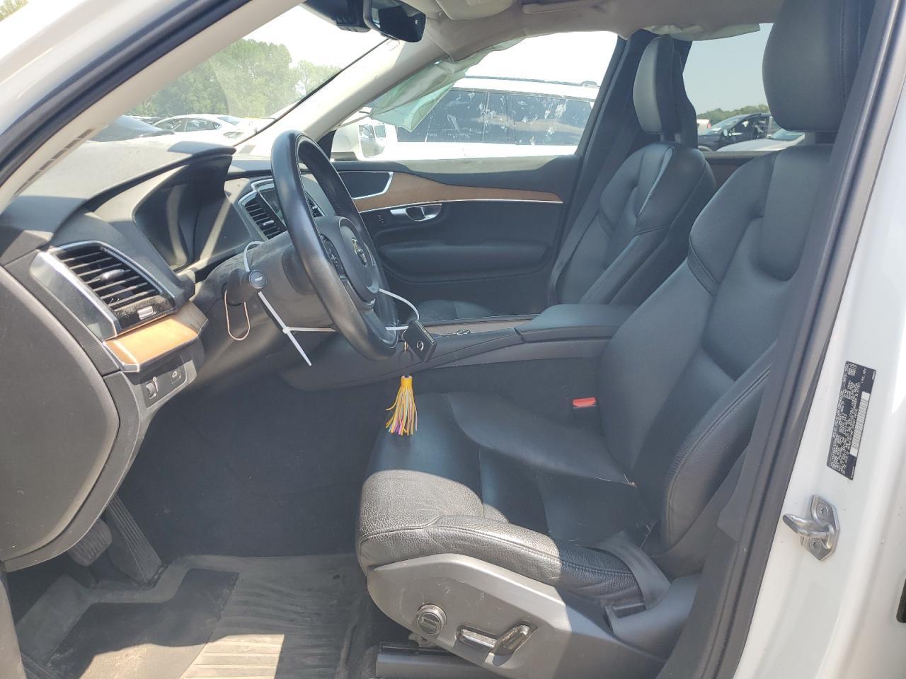 2021 VOLVO XC90