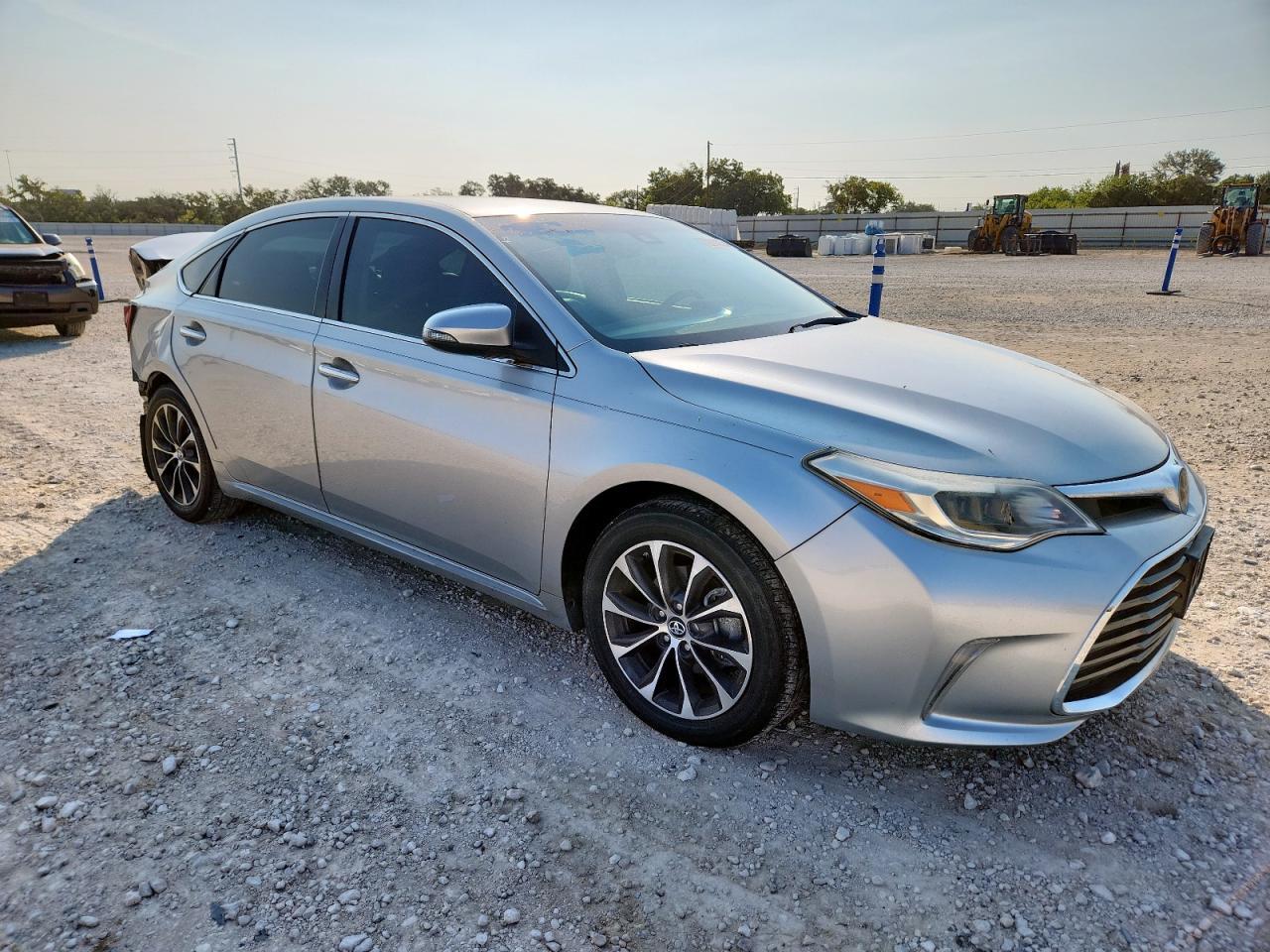 2018 TOYOTA Avalon