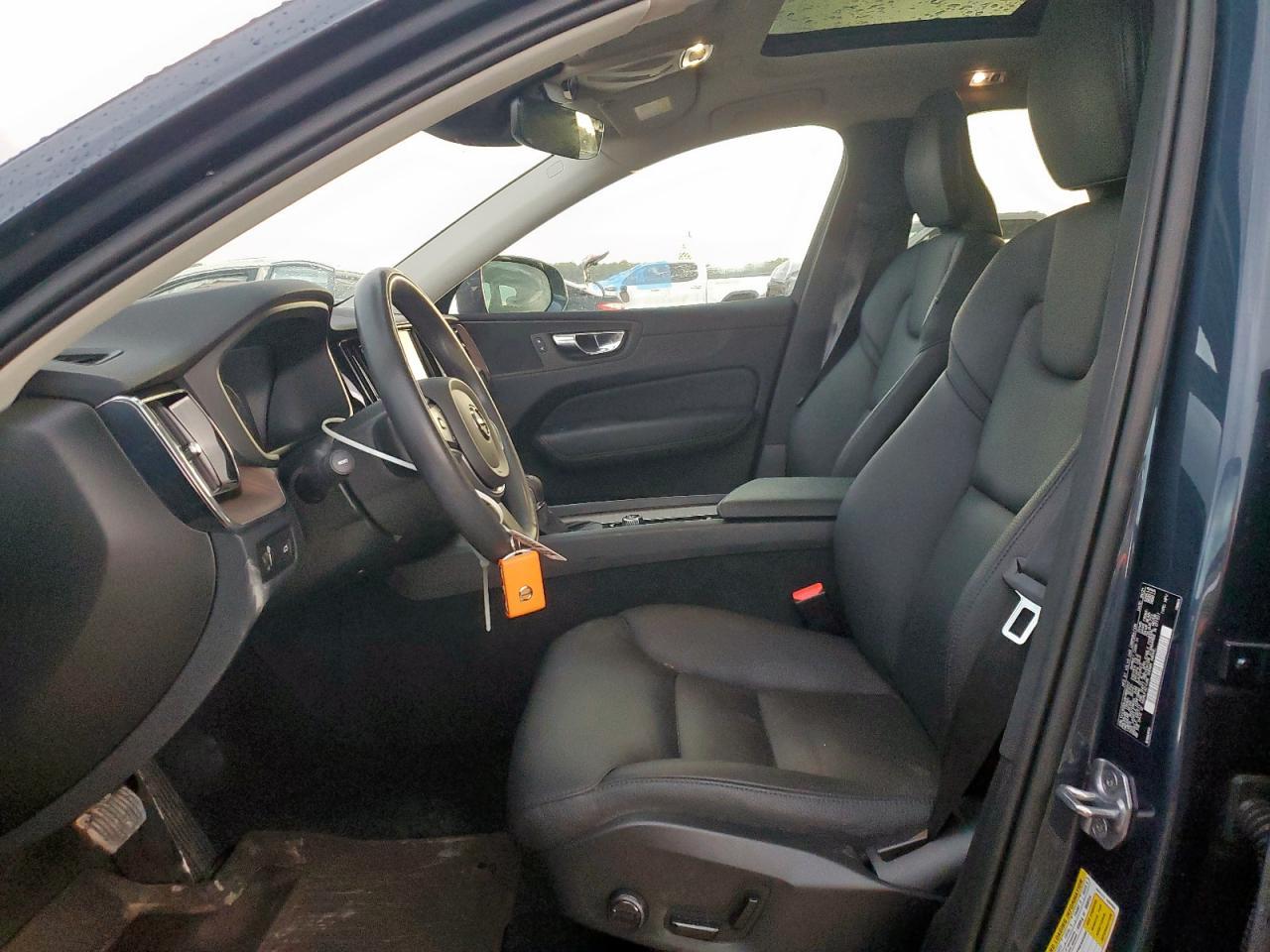 2021 VOLVO XC60