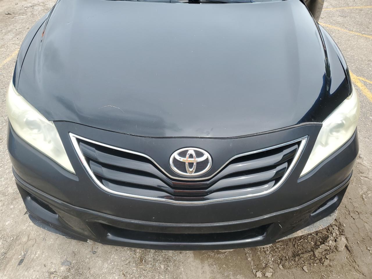 2011 TOYOTA CAMRY