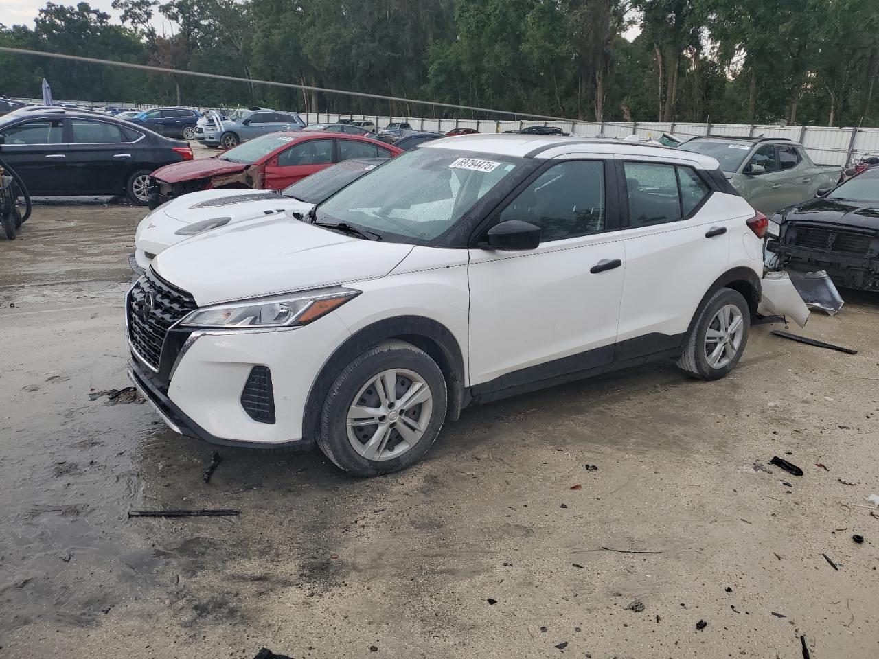2021 NISSAN KICKS