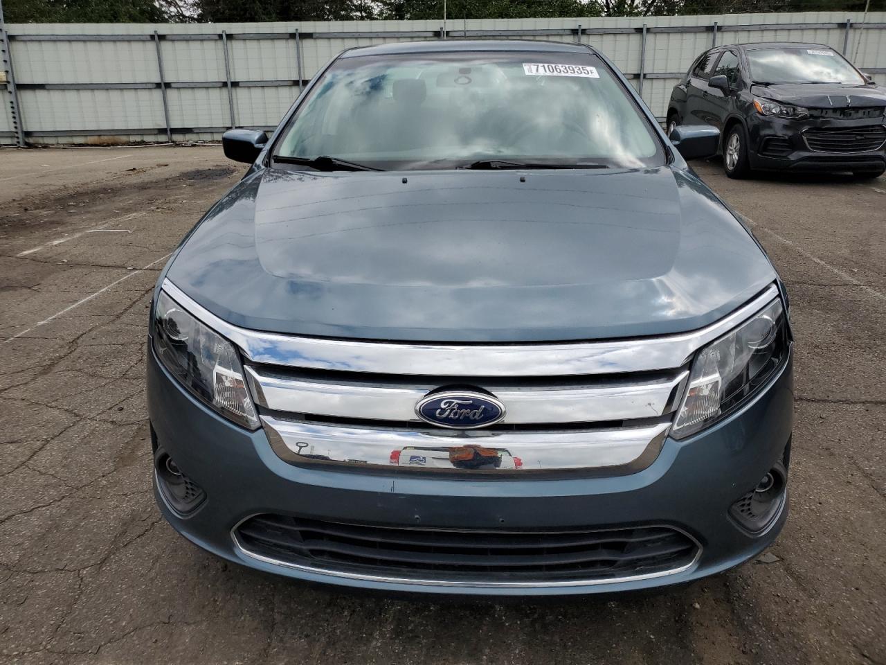 2011 FORD FUSION