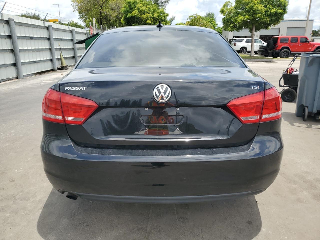 2015 VOLKSWAGEN Passat