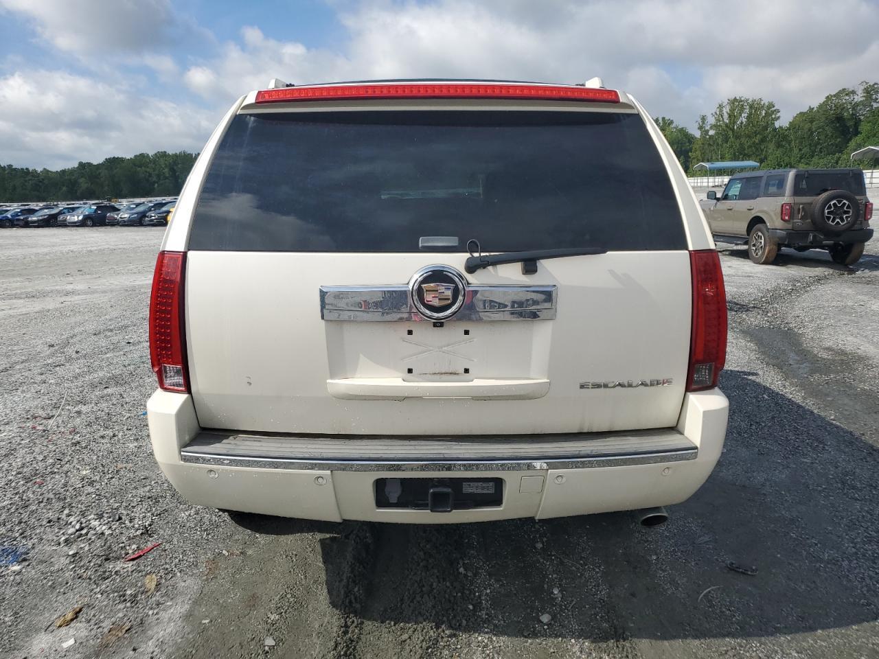 2008 CADILLAC ESCALADE