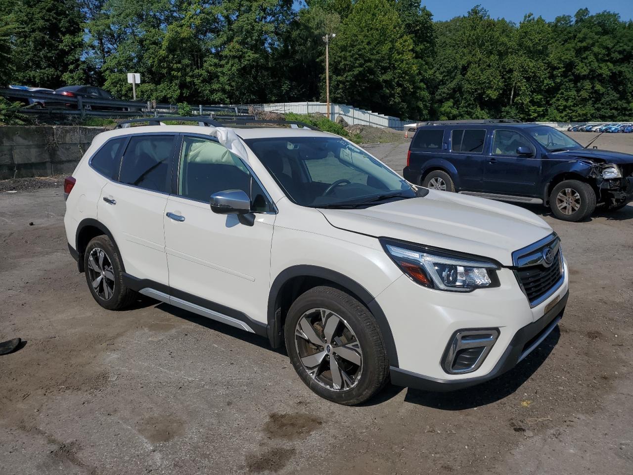 2019 SUBARU FORESTER
