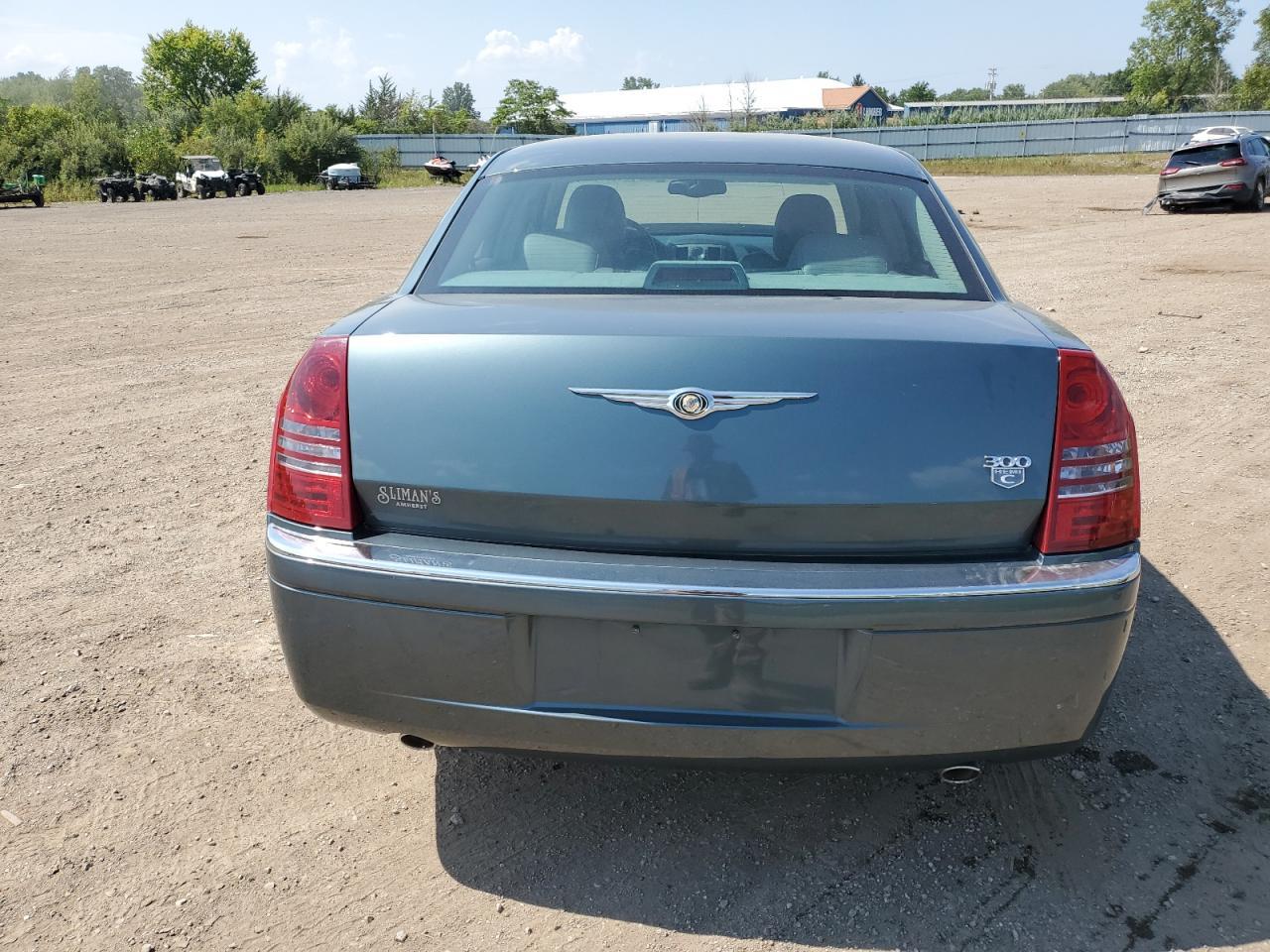 2005 CHRYSLER 300