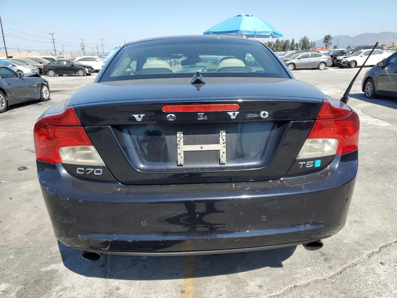 2012 VOLVO C70