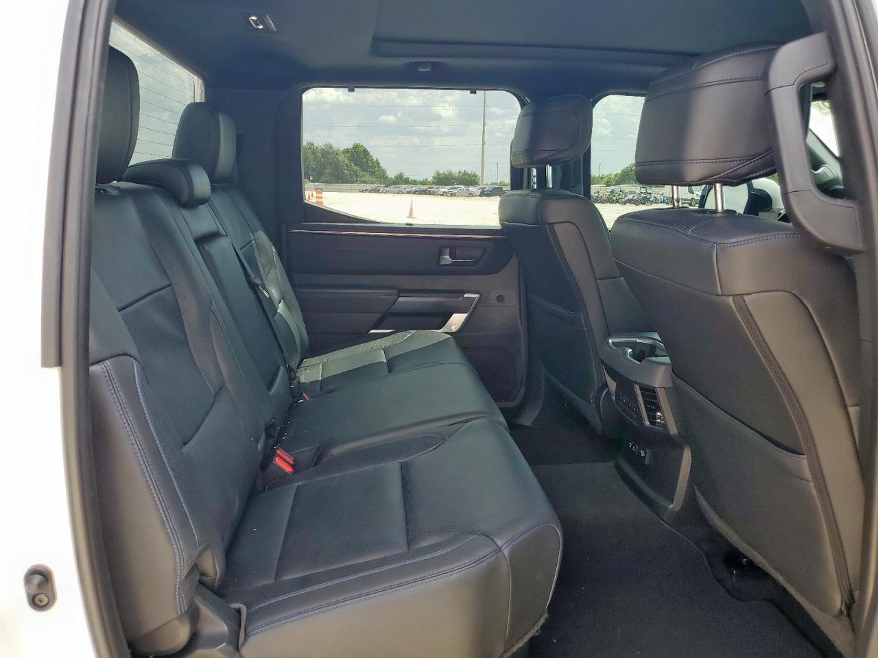 2024 TOYOTA TUNDRA