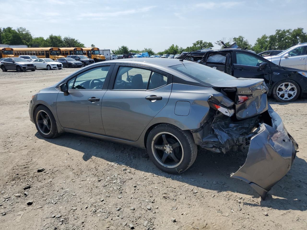 2021 NISSAN VERSA