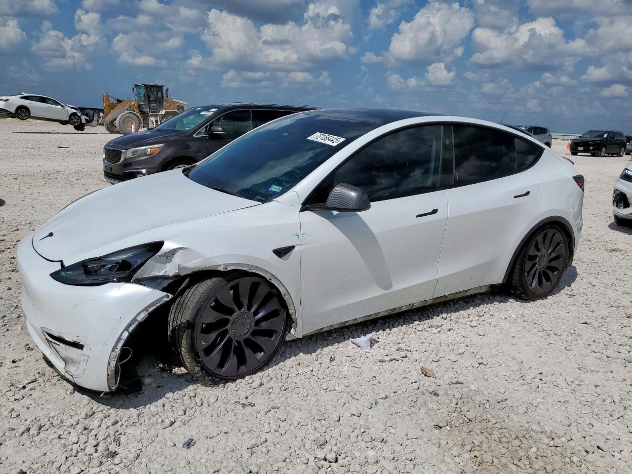 2024 TESLA MODEL Y