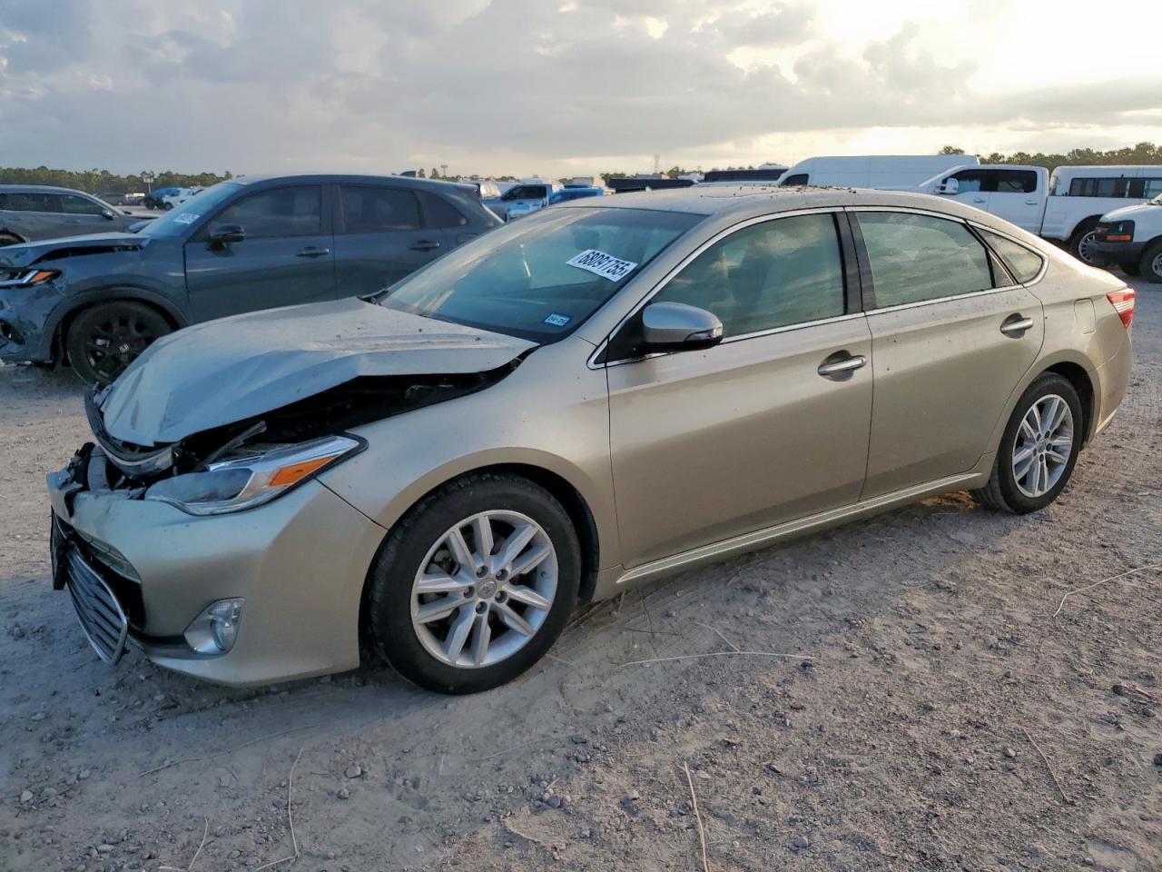 2015 TOYOTA Avalon
