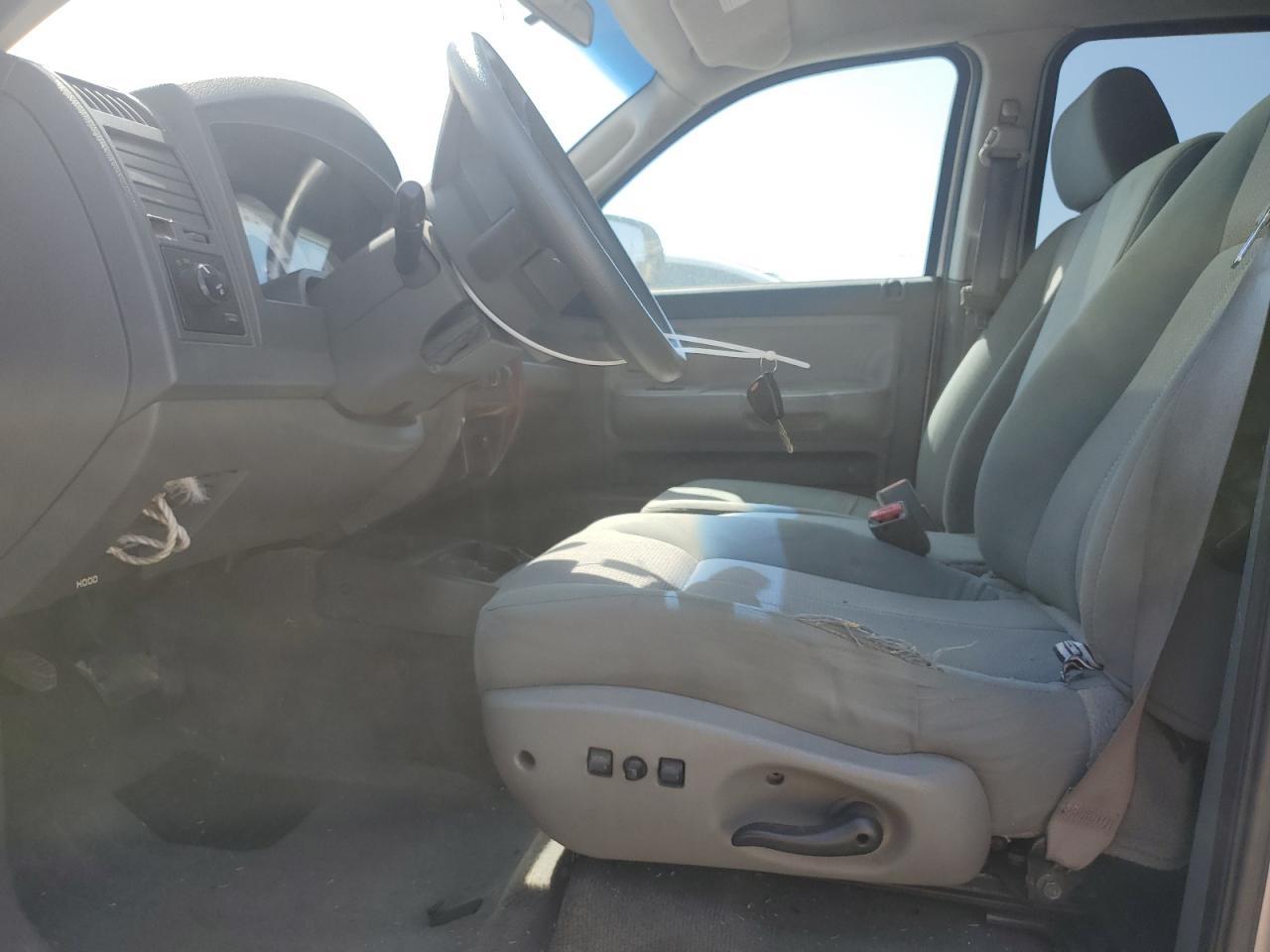 2005 DODGE Dakota