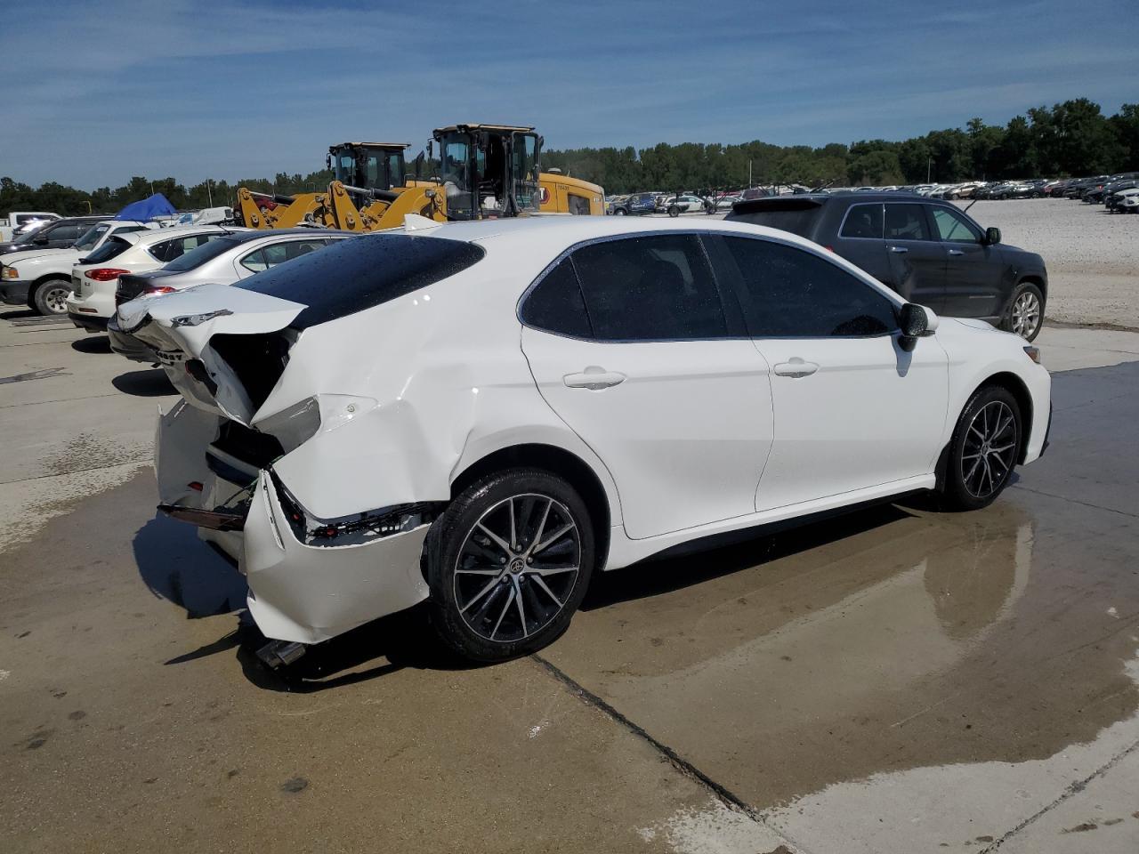 2024 TOYOTA CAMRY
