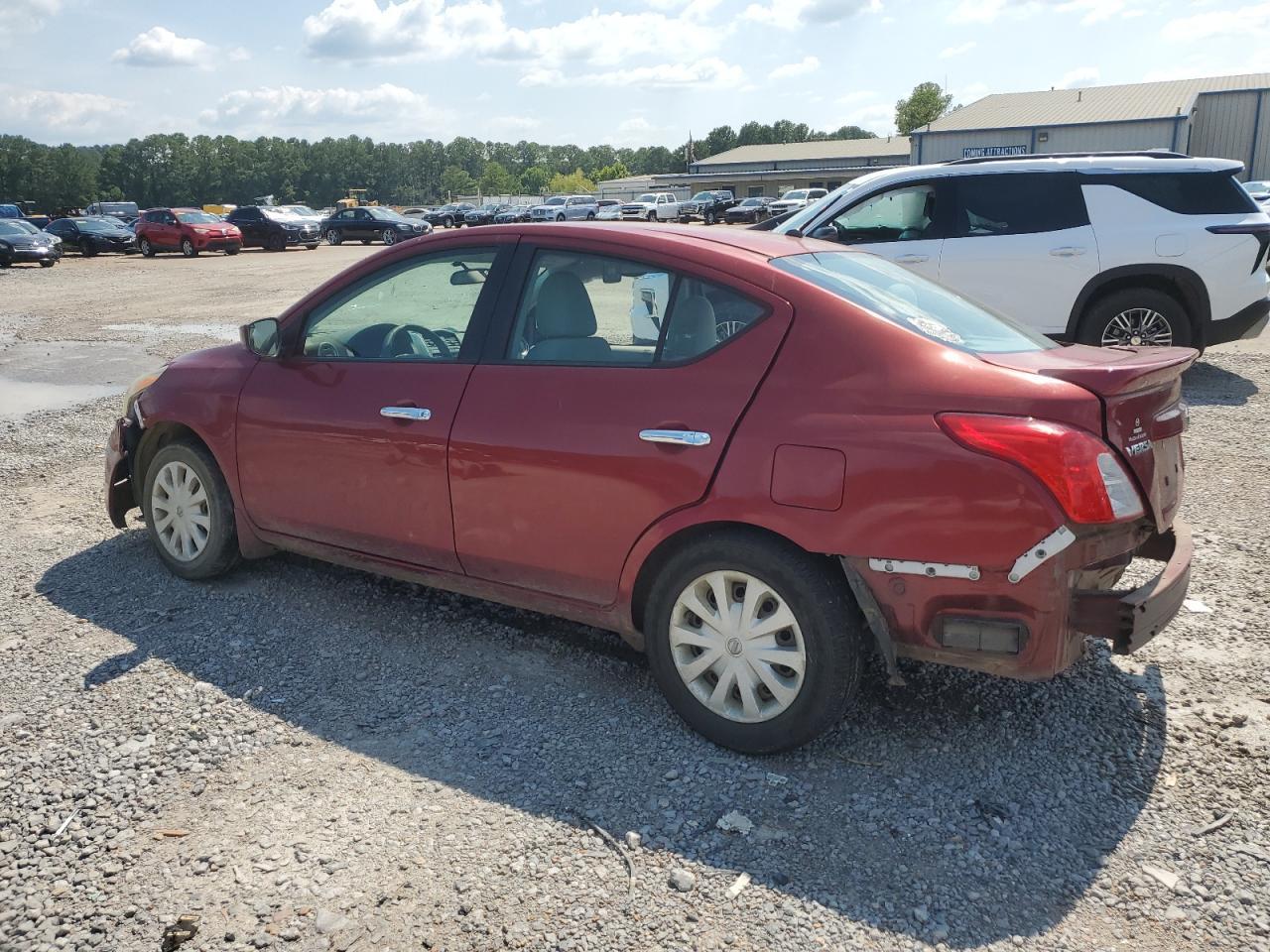 2016 NISSAN VERSA