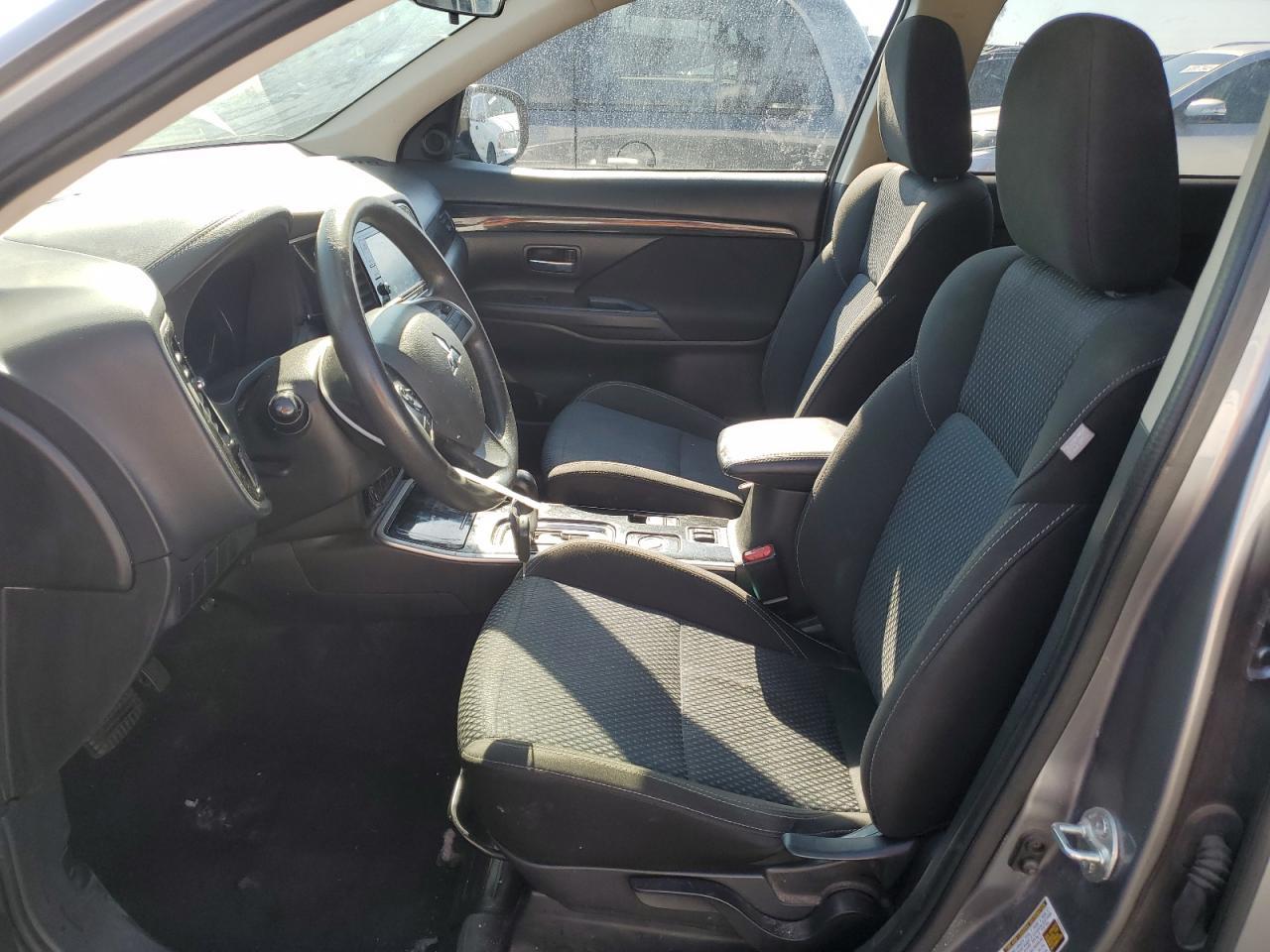 2019 MITSUBISHI outlander