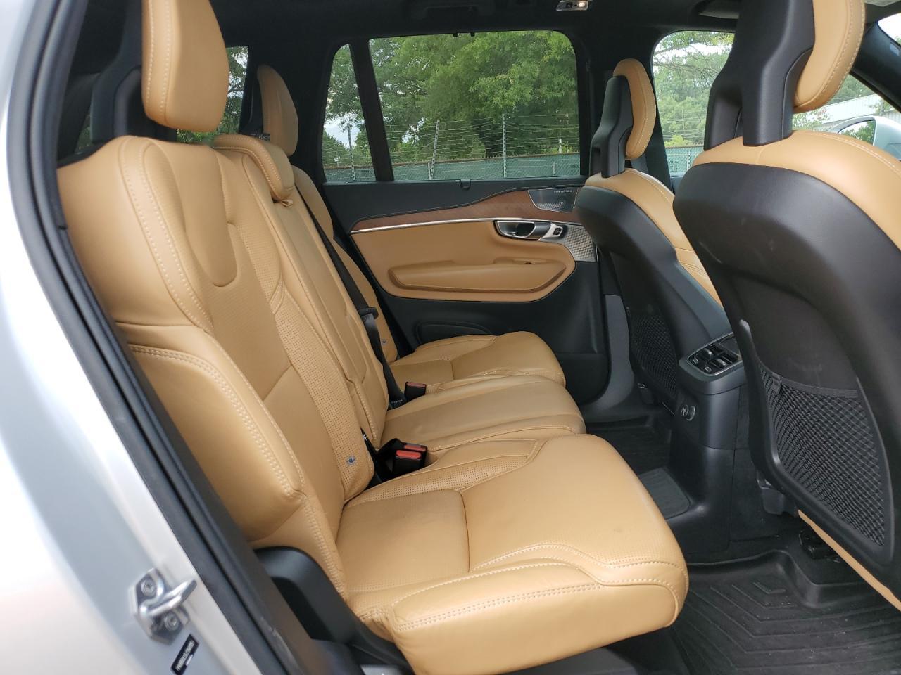 2020 VOLVO XC90