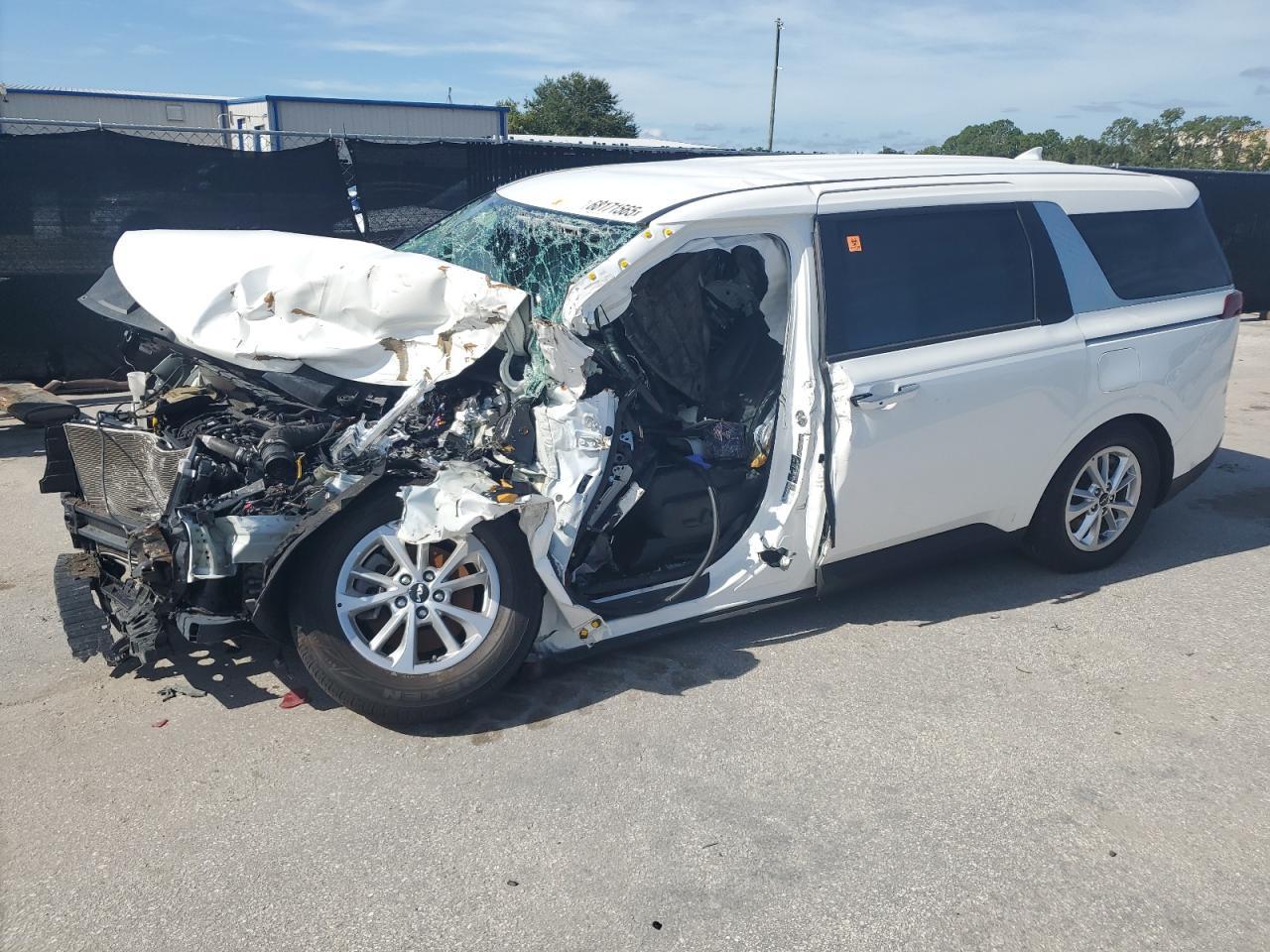 2022 KIA Carnival