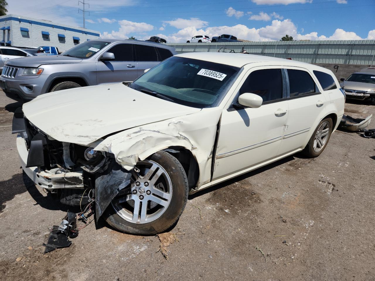 2005 DODGE MAGNUM