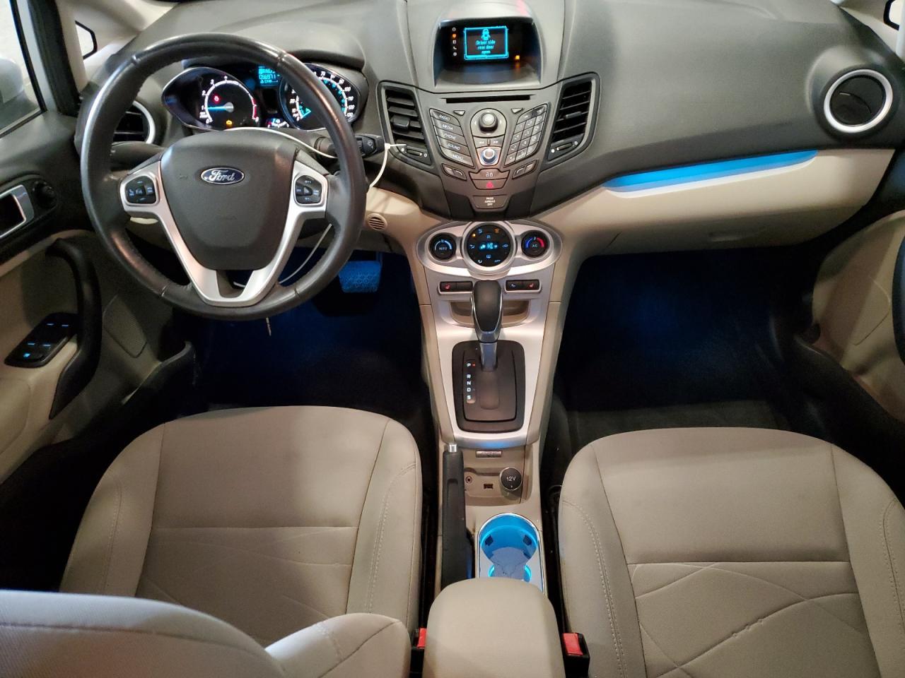 2014 FORD Fiesta