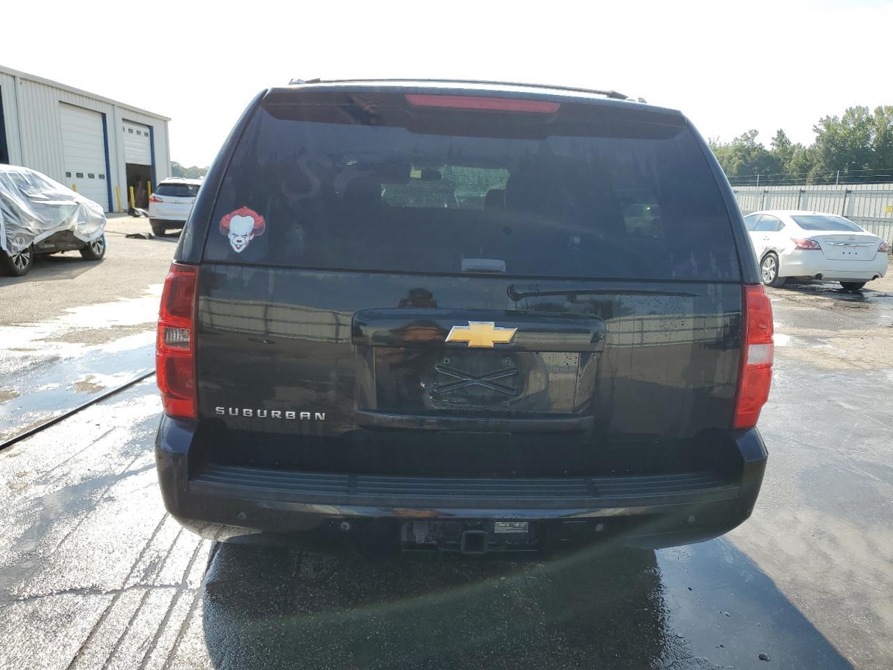 2013 CHEVROLET Suburban