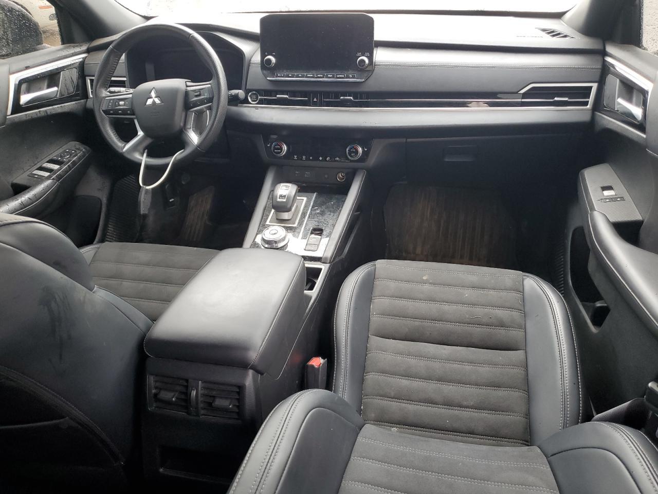 2024 MITSUBISHI outlander