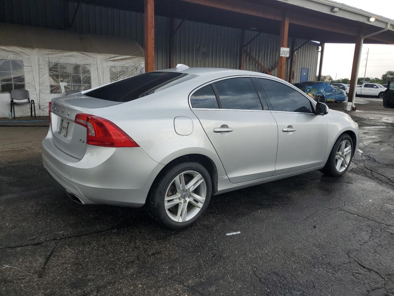2014 VOLVO S60