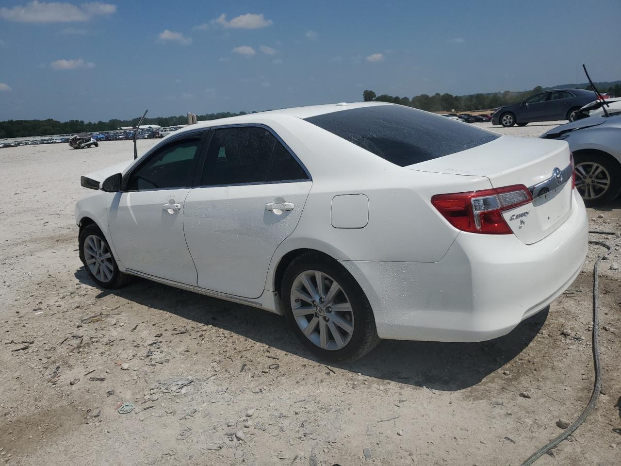 2014 TOYOTA CAMRY