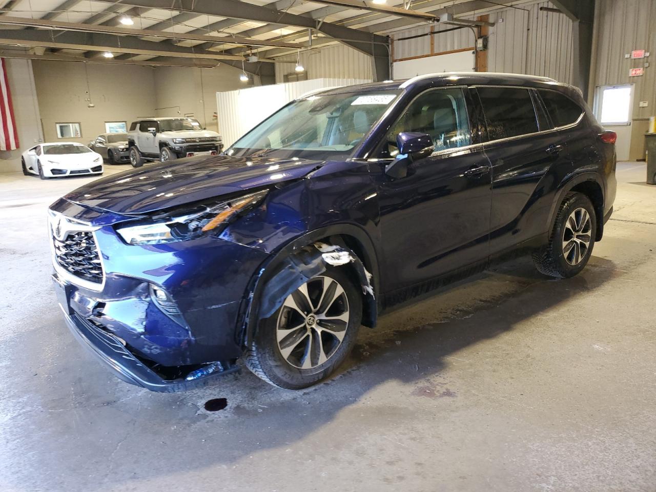 2022 TOYOTA HIGHLANDER