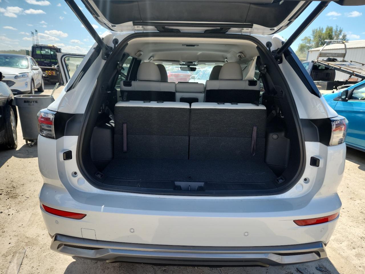 2025 MITSUBISHI outlander