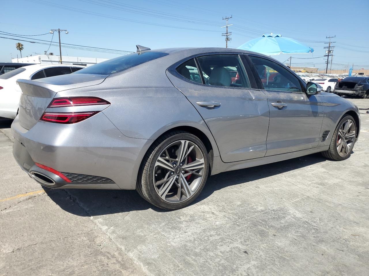 2025 GENESIS G70